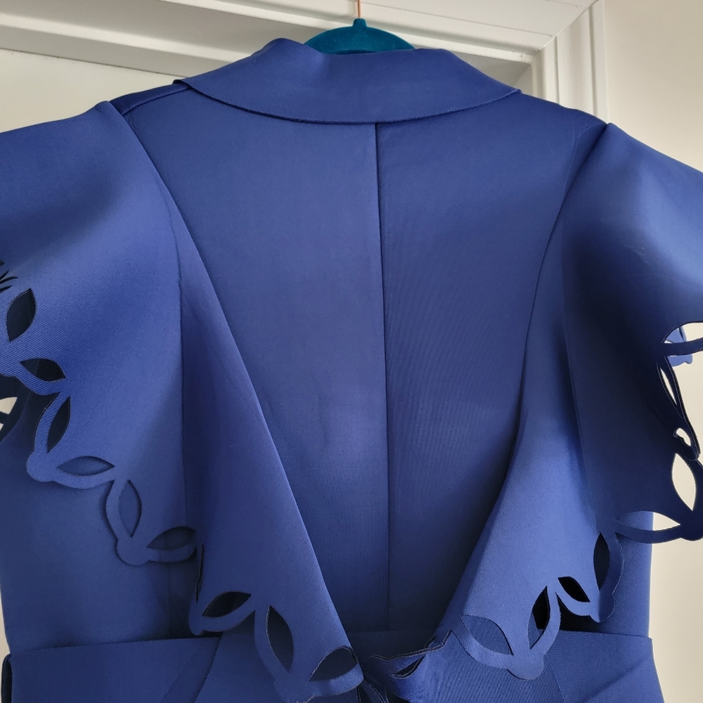 Dress - Picture 7 of 8